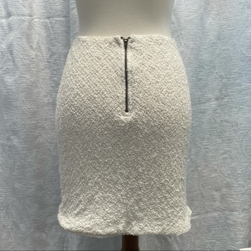 Pins & Needles/Anthro Textured Stretchy Skirt